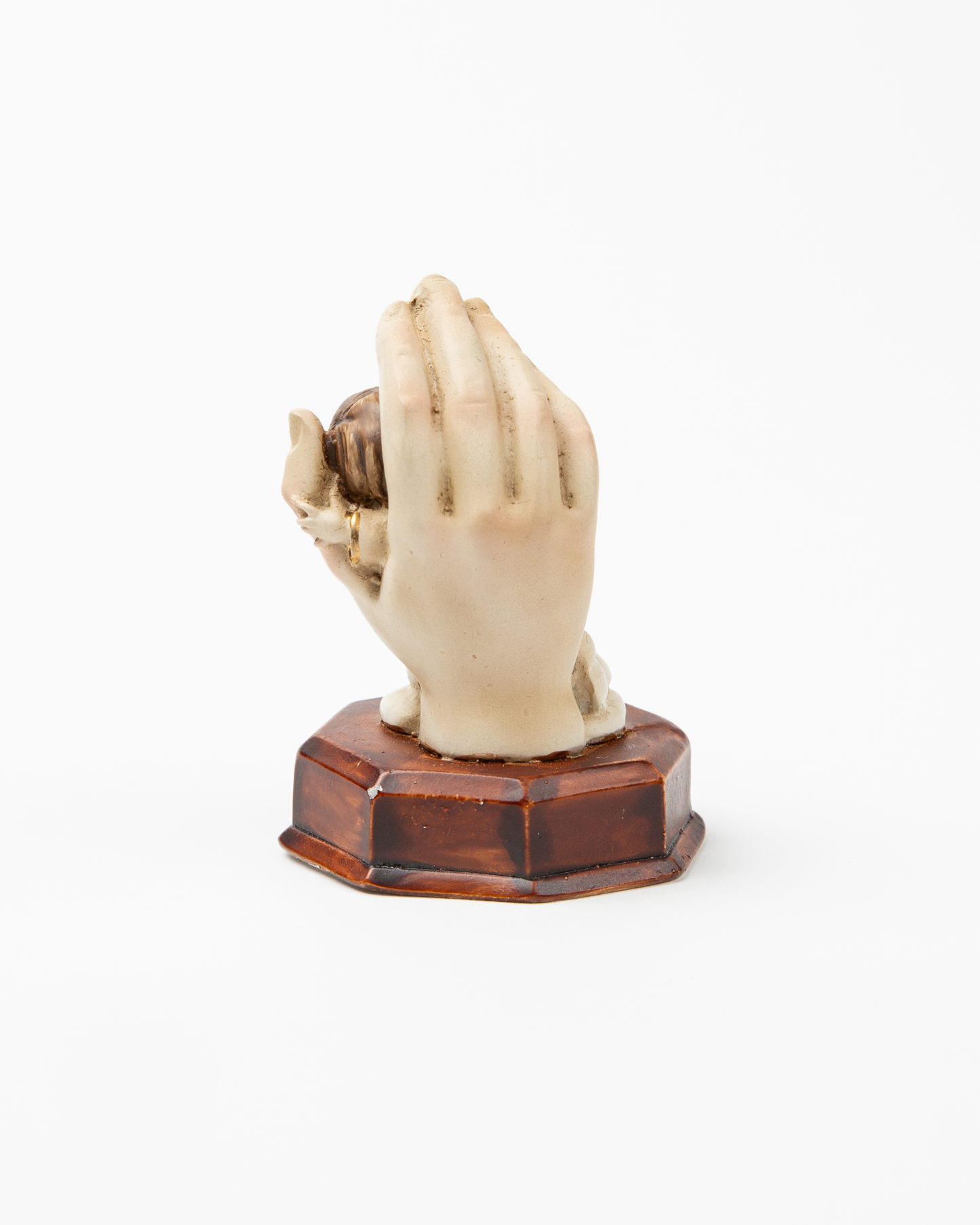 Mano de Dios con angelito