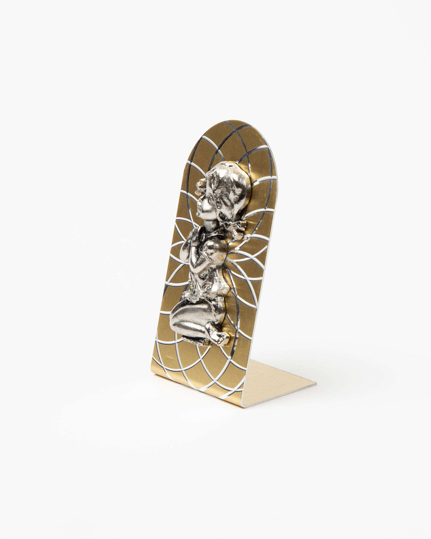 Figura metálica niñita y niñito